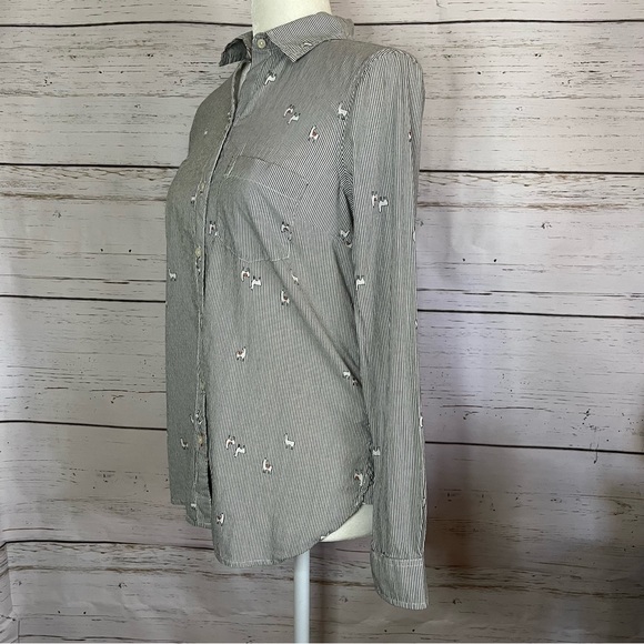 Llama print button down - Picture 3 of 9